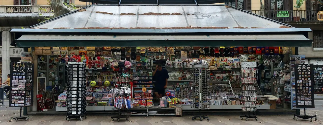 AnR-Souvenirs-Giftshop-FP2